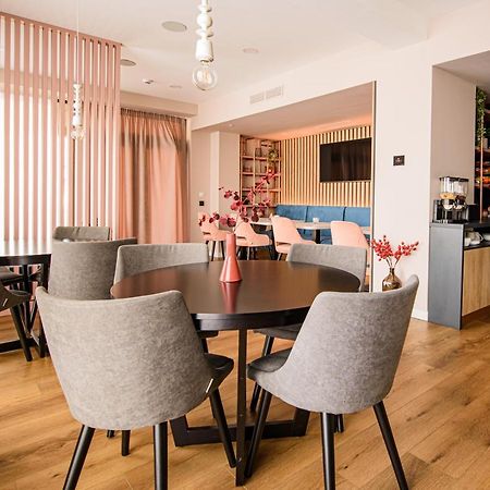 Vila Sarisa Deva Exteriér fotografie